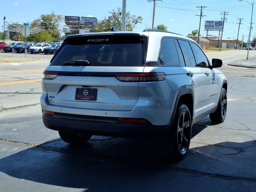 2022 Jeep Grand Cherokee Altitude