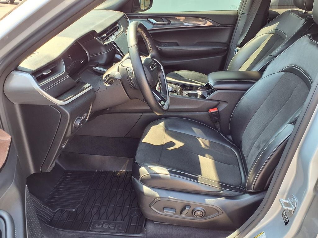 2022 Jeep Grand Cherokee Altitude