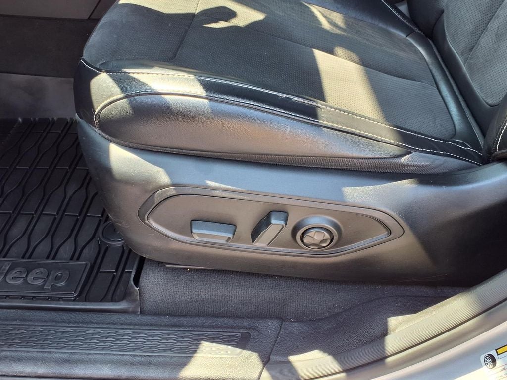 2022 Jeep Grand Cherokee Altitude