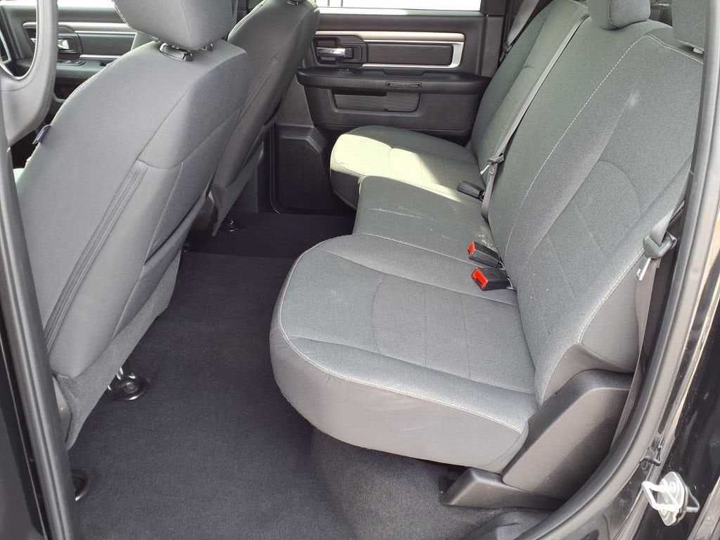 2024 RAM 1500 Classic Warlock Crew Cab 4x4 5'7" Box