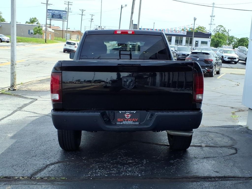2024 RAM 1500 Classic Warlock Crew Cab 4x4 5'7" Box