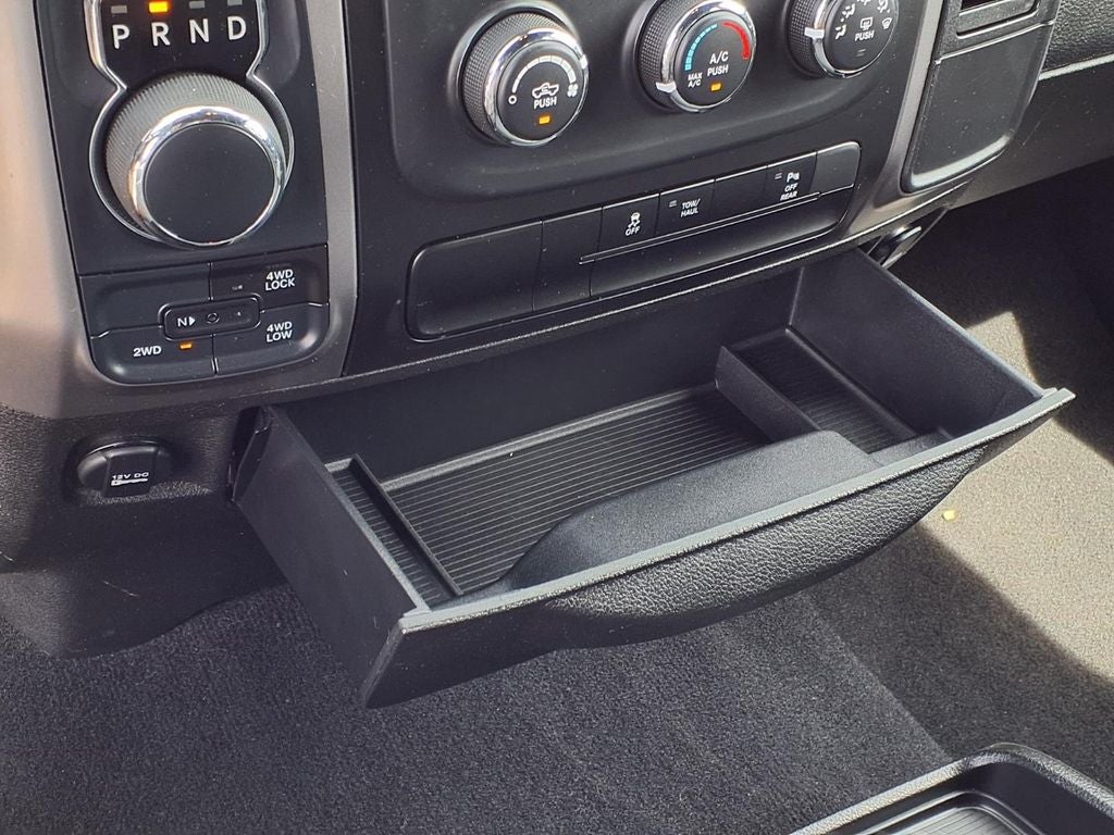 2024 RAM 1500 Classic Warlock Crew Cab 4x4 5'7" Box