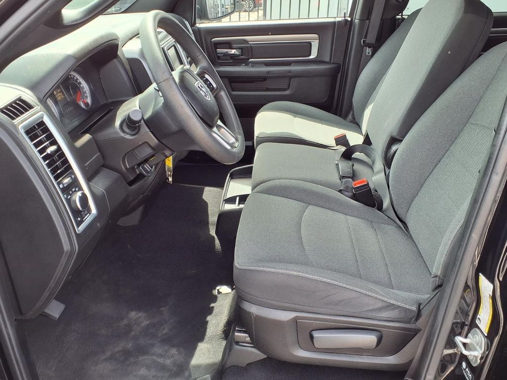2024 RAM 1500 Classic Warlock Crew Cab 4x4 5'7" Box