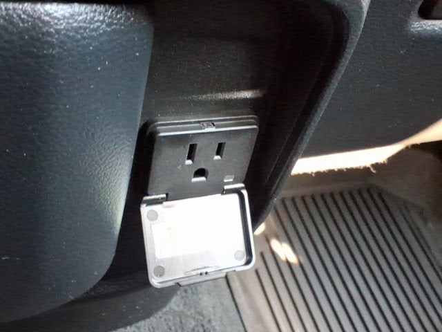 2022 RAM 1500 Laramie Crew Cab 4x4 5'7" Box