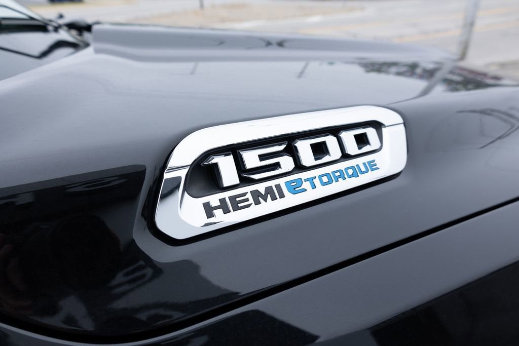 2022 RAM 1500 Laramie Crew Cab 4x4 5'7" Box