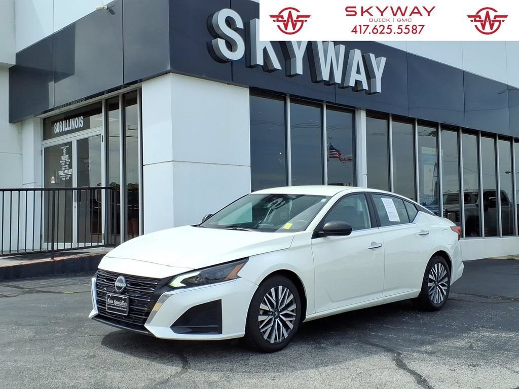 2025 Nissan Altima SV FWD