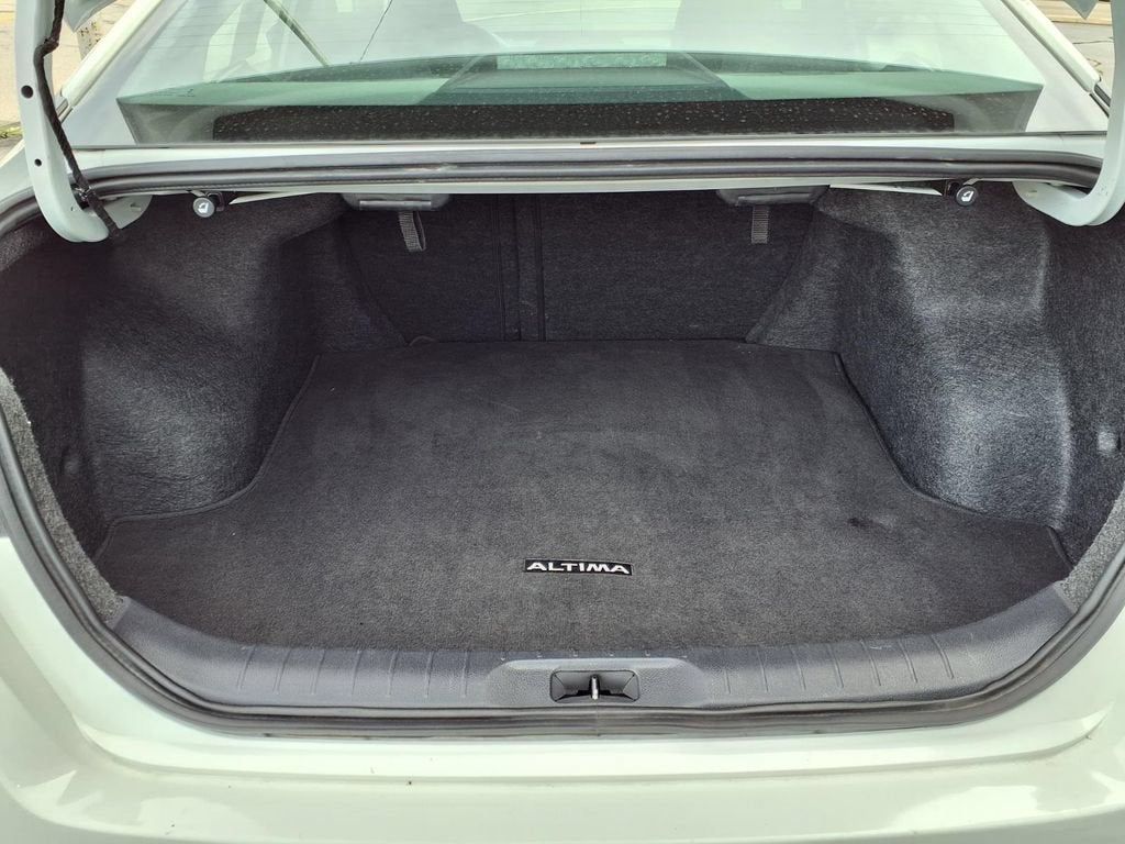 2025 Nissan Altima SV FWD