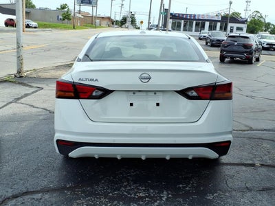 2025 Nissan Altima SV FWD