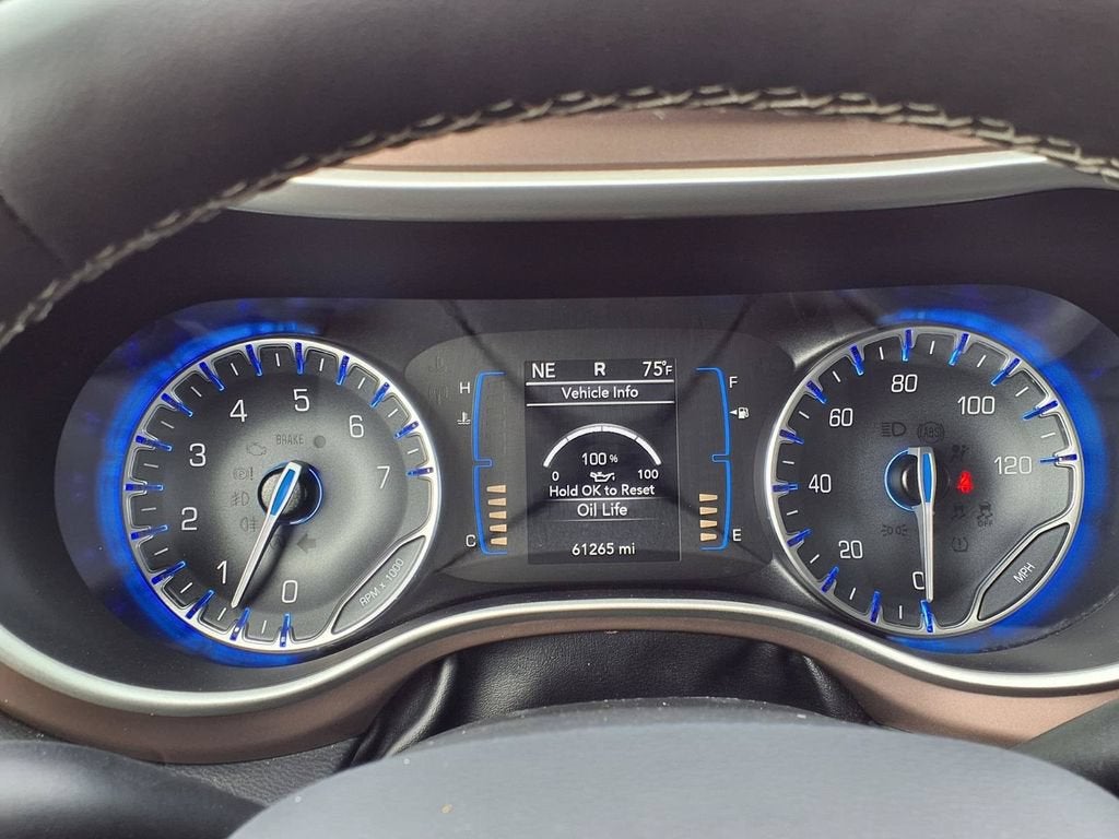 2023 Chrysler Voyager LX