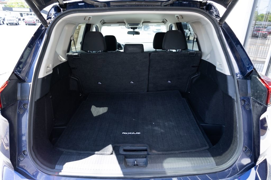 2025 Nissan Rogue SV FWD