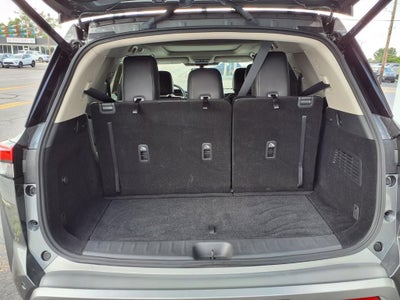 2024 Nissan Pathfinder SL FWD