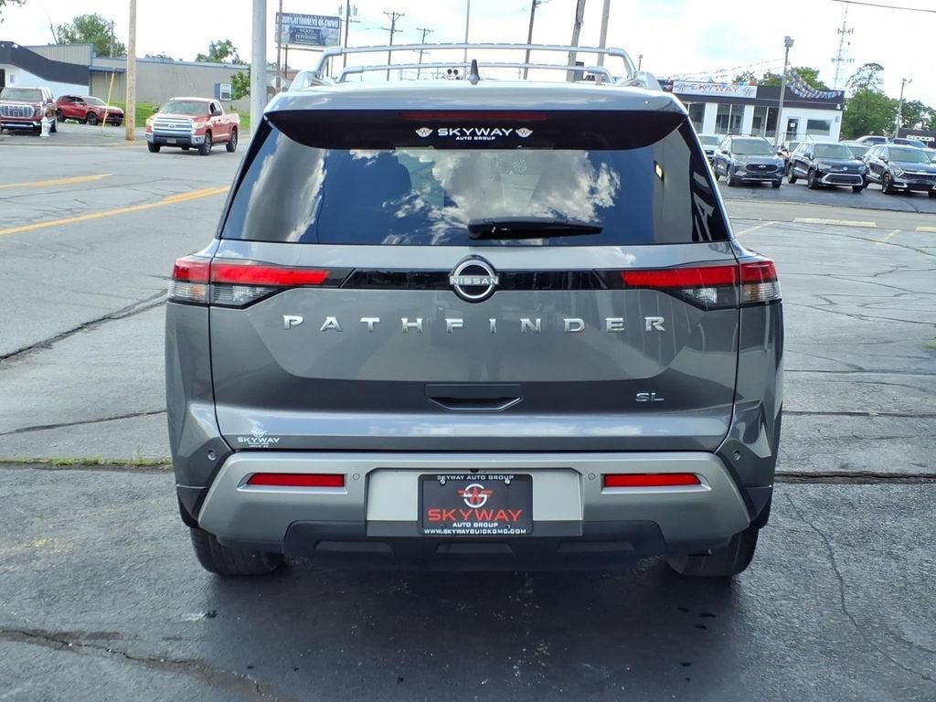 2024 Nissan Pathfinder SL FWD
