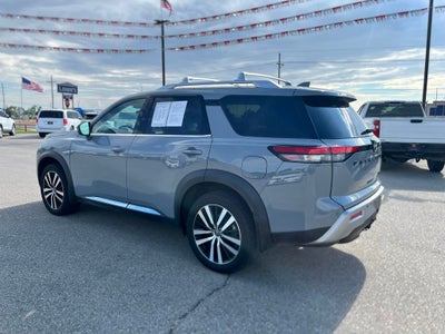 2023 Nissan Pathfinder Platinum 4WD