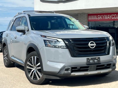 2023 Nissan Pathfinder Platinum 4WD