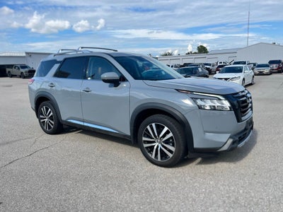 2023 Nissan Pathfinder Platinum 4WD