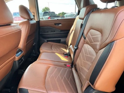 2023 Nissan Pathfinder Platinum 4WD