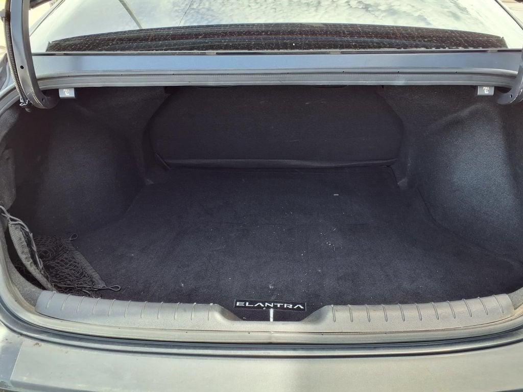 2022 Hyundai Elantra SE