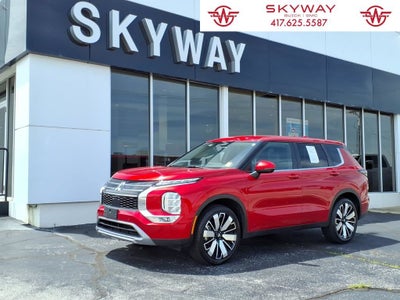 2025 Mitsubishi Outlander SE
