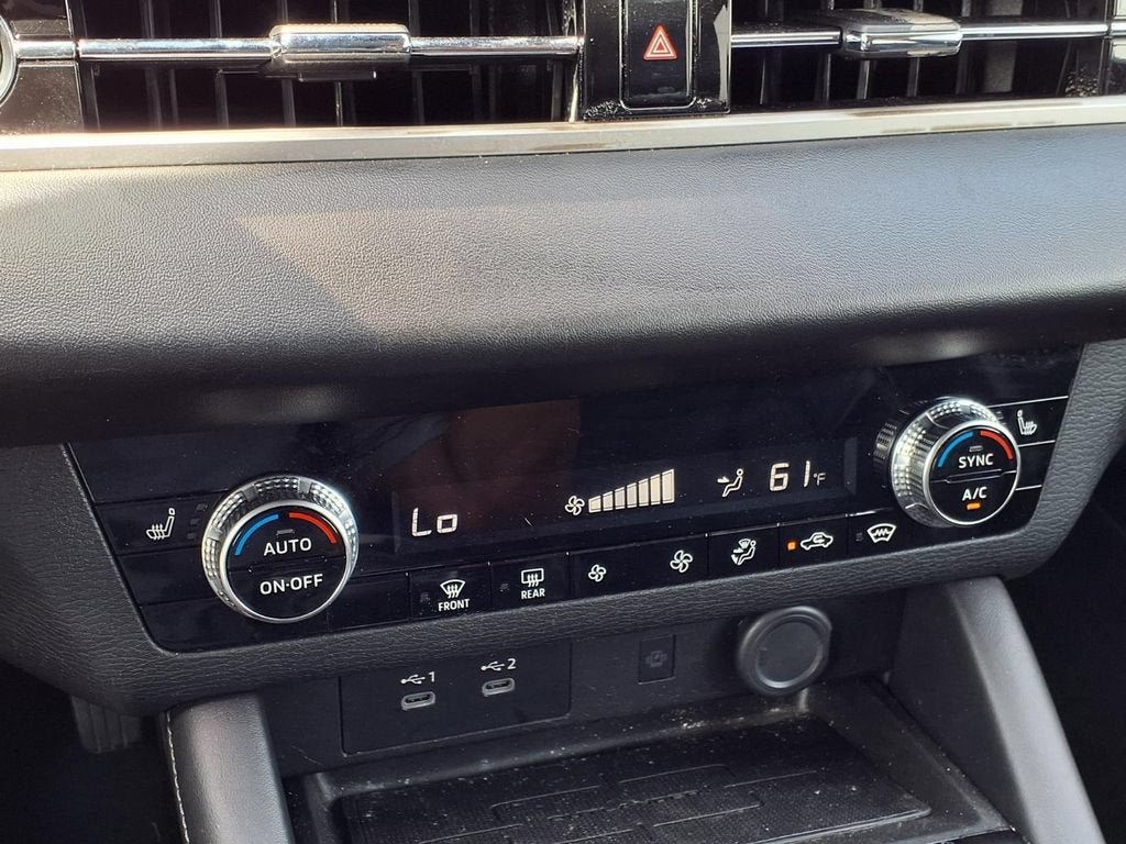 2025 Mitsubishi Outlander SE
