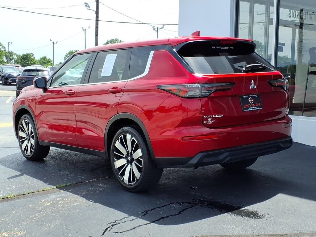 2025 Mitsubishi Outlander SE