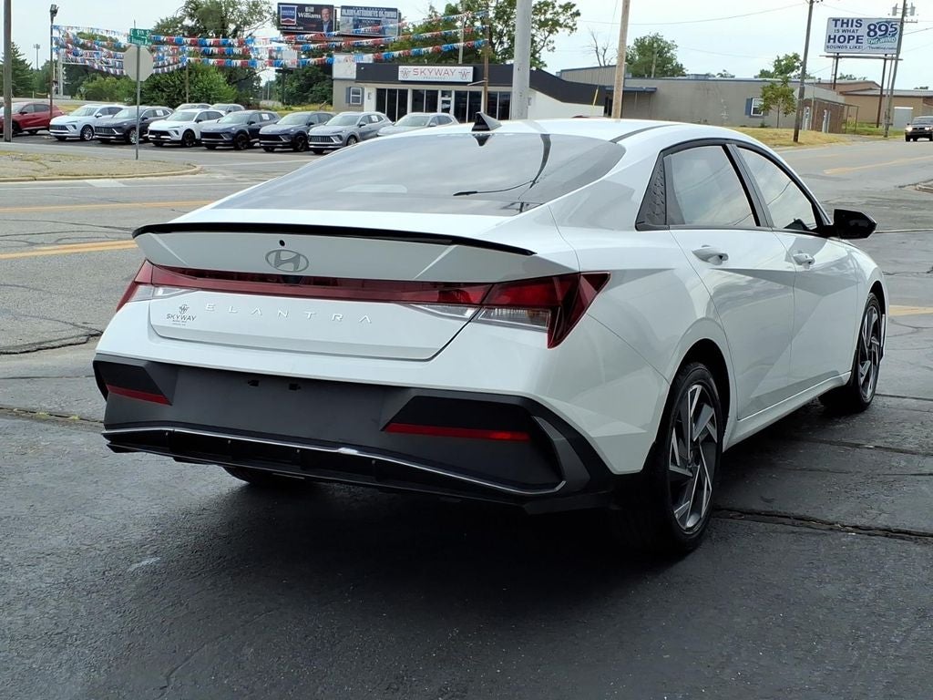 2025 Hyundai Elantra SEL Sport