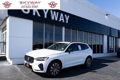 2023 Volvo XC60 Plus Dark Theme