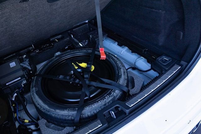 2023 Volvo XC60 Plus Dark Theme