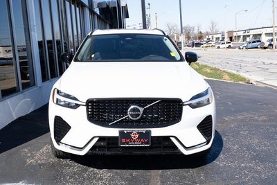 2023 Volvo XC60 Plus Dark Theme