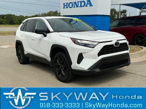 2023 Toyota RAV4 LE