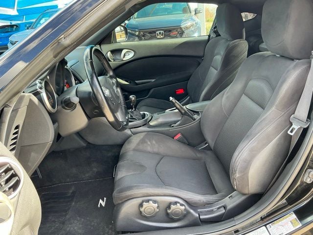 2017 Nissan 370Z Base