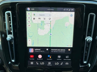 2023 Volvo XC40 B4 Plus Bright Theme