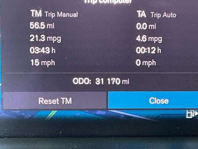 2023 Volvo XC40 B4 Plus Bright Theme
