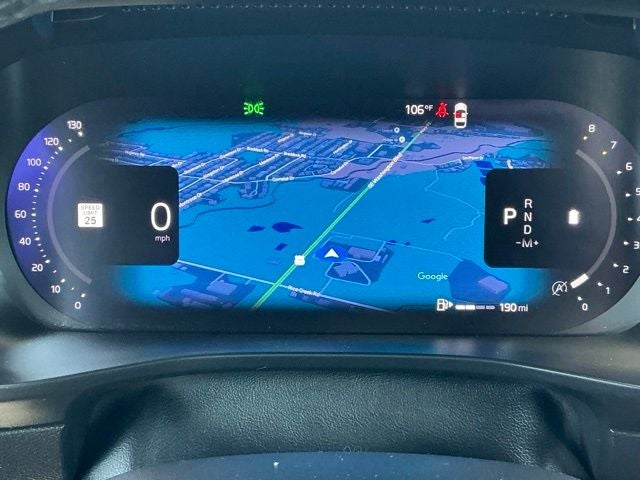 2023 Volvo XC40 B4 Plus Bright Theme