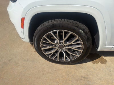 2024 Jeep Grand Cherokee L Summit