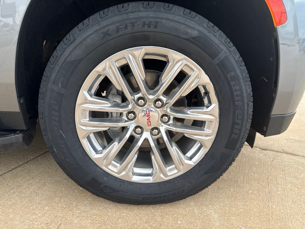 2022 GMC Yukon SLT