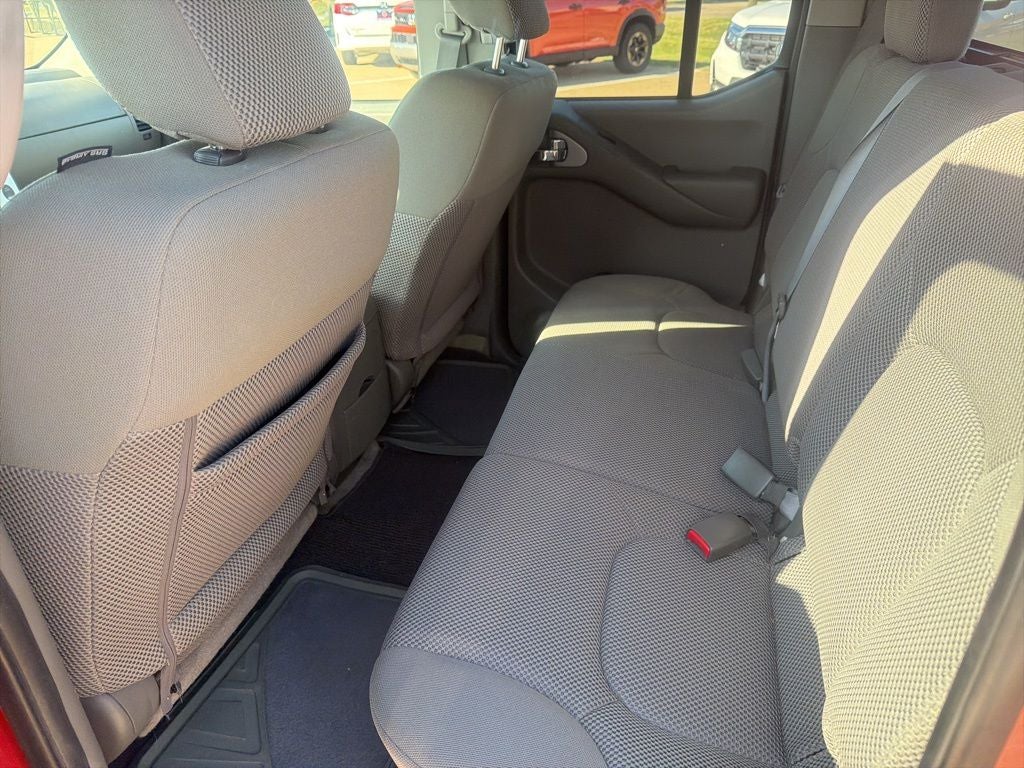 2015 Nissan Frontier SV