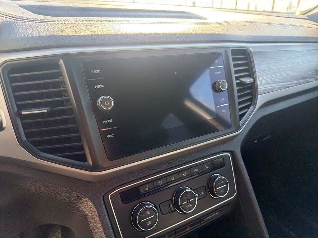 2020 Volkswagen Atlas Cross Sport 2.0T SE w/Technology