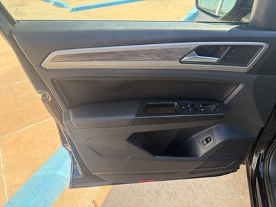 2020 Volkswagen Atlas Cross Sport 2.0T SE w/Technology