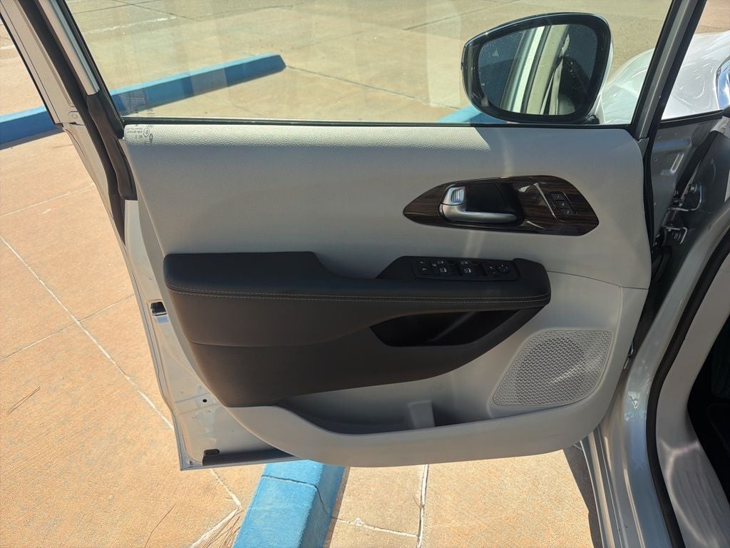 2024 Chrysler Pacifica Limited