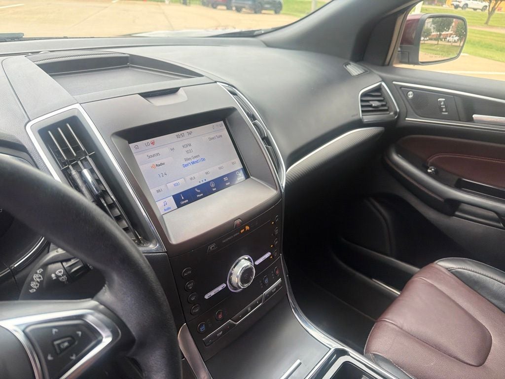 2020 Ford Edge Titanium