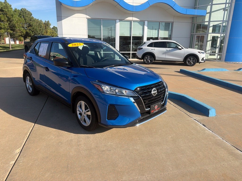 2025 Nissan Kicks Play S