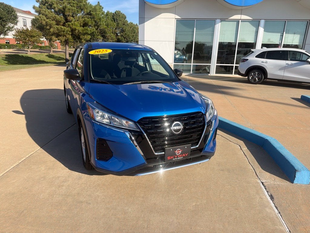 2025 Nissan Kicks Play S