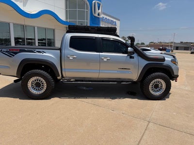 2022 Toyota Tacoma TRD Off-Road V6