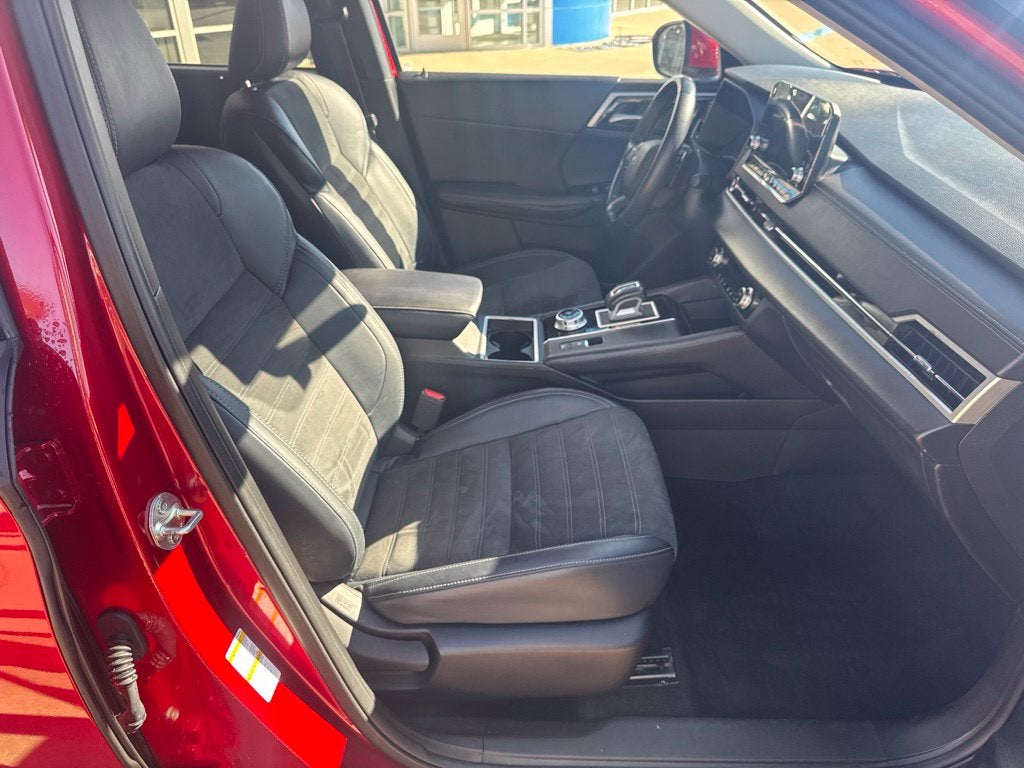 2024 Mitsubishi Outlander SE