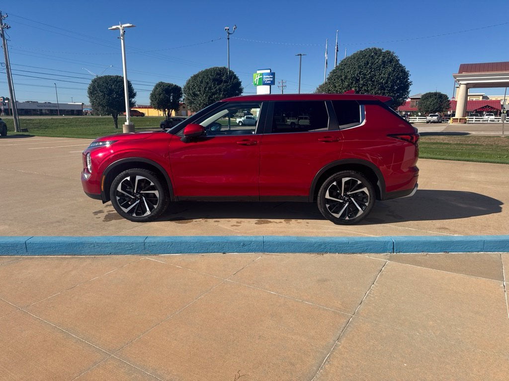 2024 Mitsubishi Outlander SE