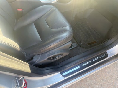 2017 Volvo XC60 T5 Inscription