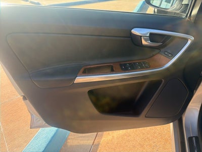 2017 Volvo XC60 T5 Inscription