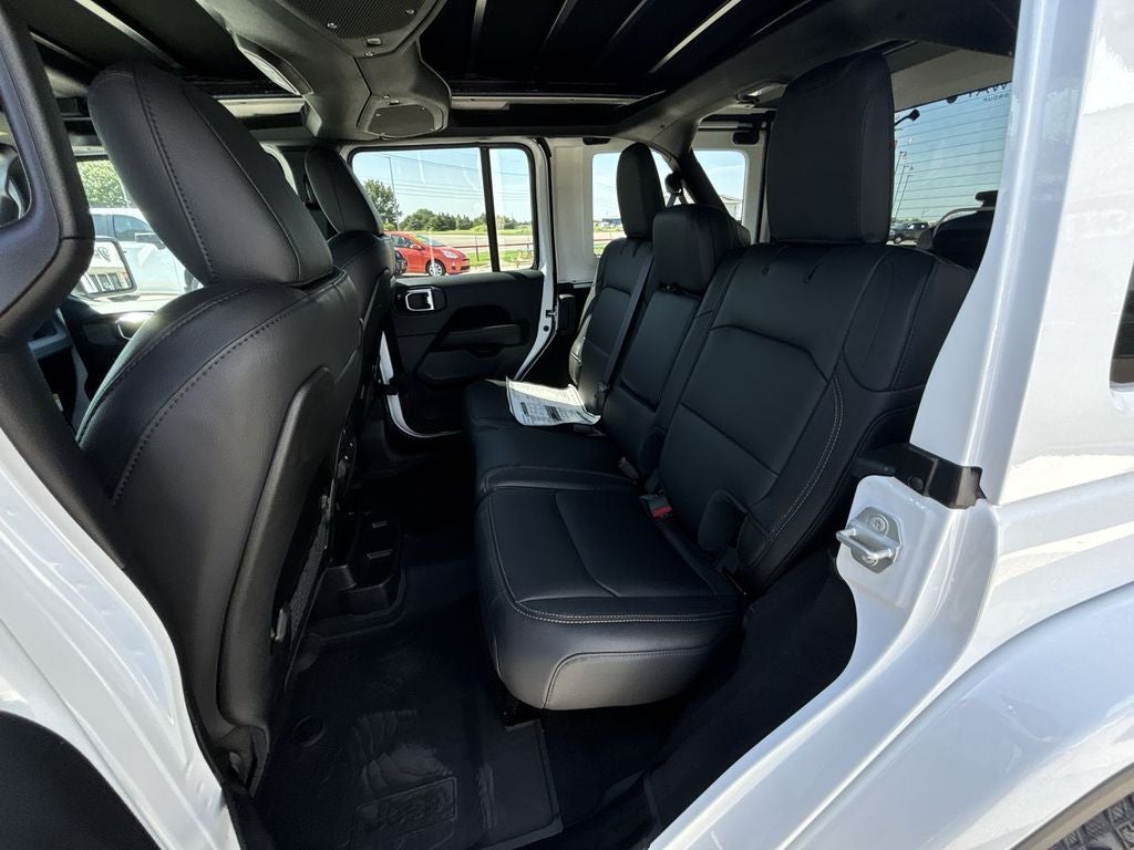 2025 Jeep Wrangler WRANGLER 4-DOOR SAHARA