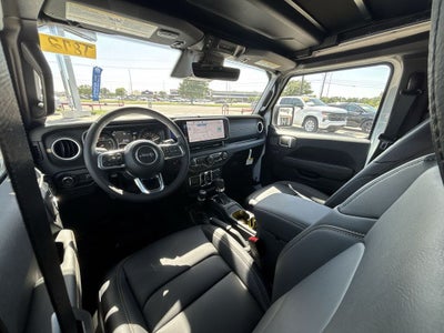 2025 Jeep Wrangler WRANGLER 4-DOOR SAHARA