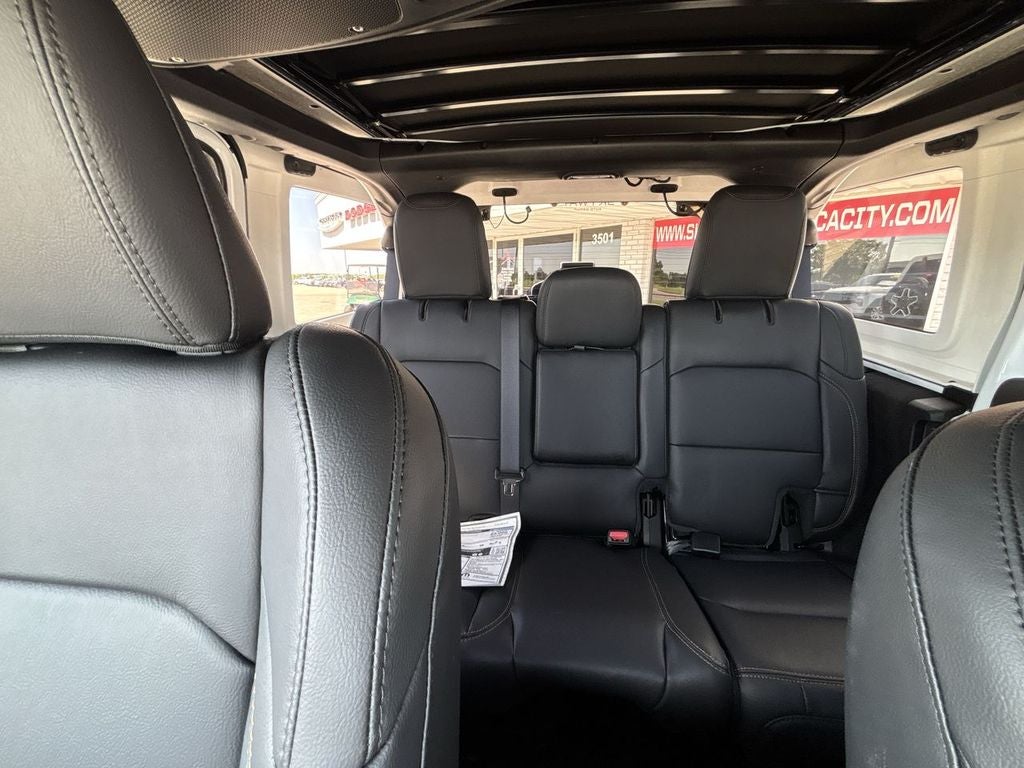 2025 Jeep Wrangler WRANGLER 4-DOOR SAHARA